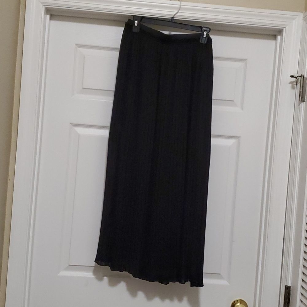 Carmen Marc Valvo black sheer pleated Skirt
